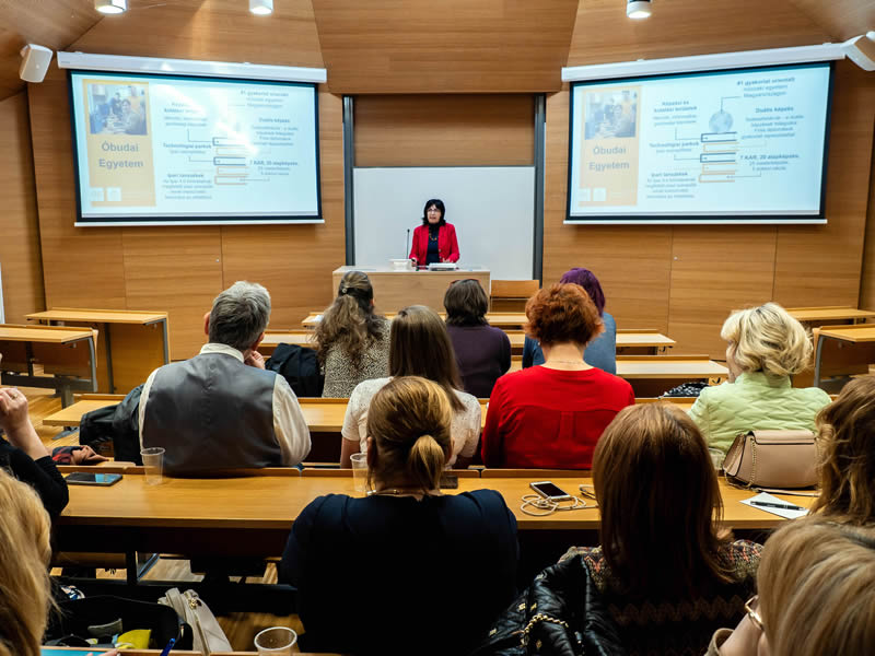 A Pedagógiai Szakszolgálat látogatása az AMK-n