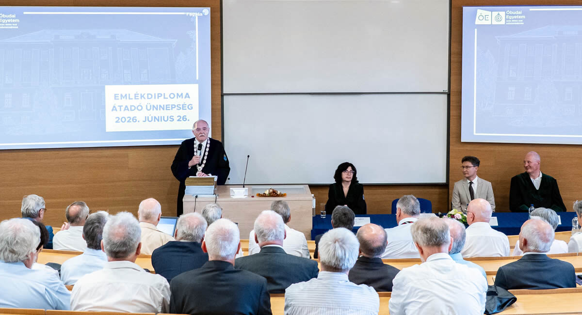 Jubileumi diploma, az Alumni életpályája egyik kiemelt pillanata